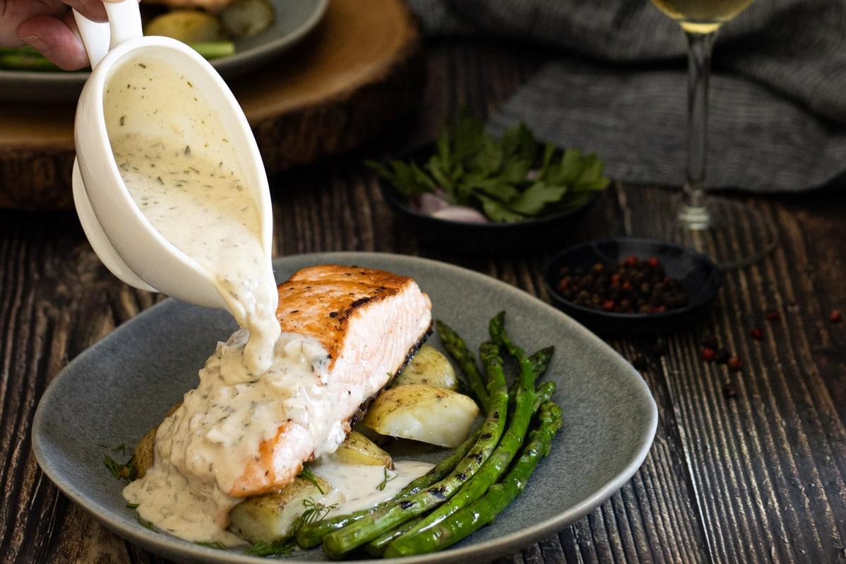  A bubbly delight: champagne sauce to fancy up your dinner game