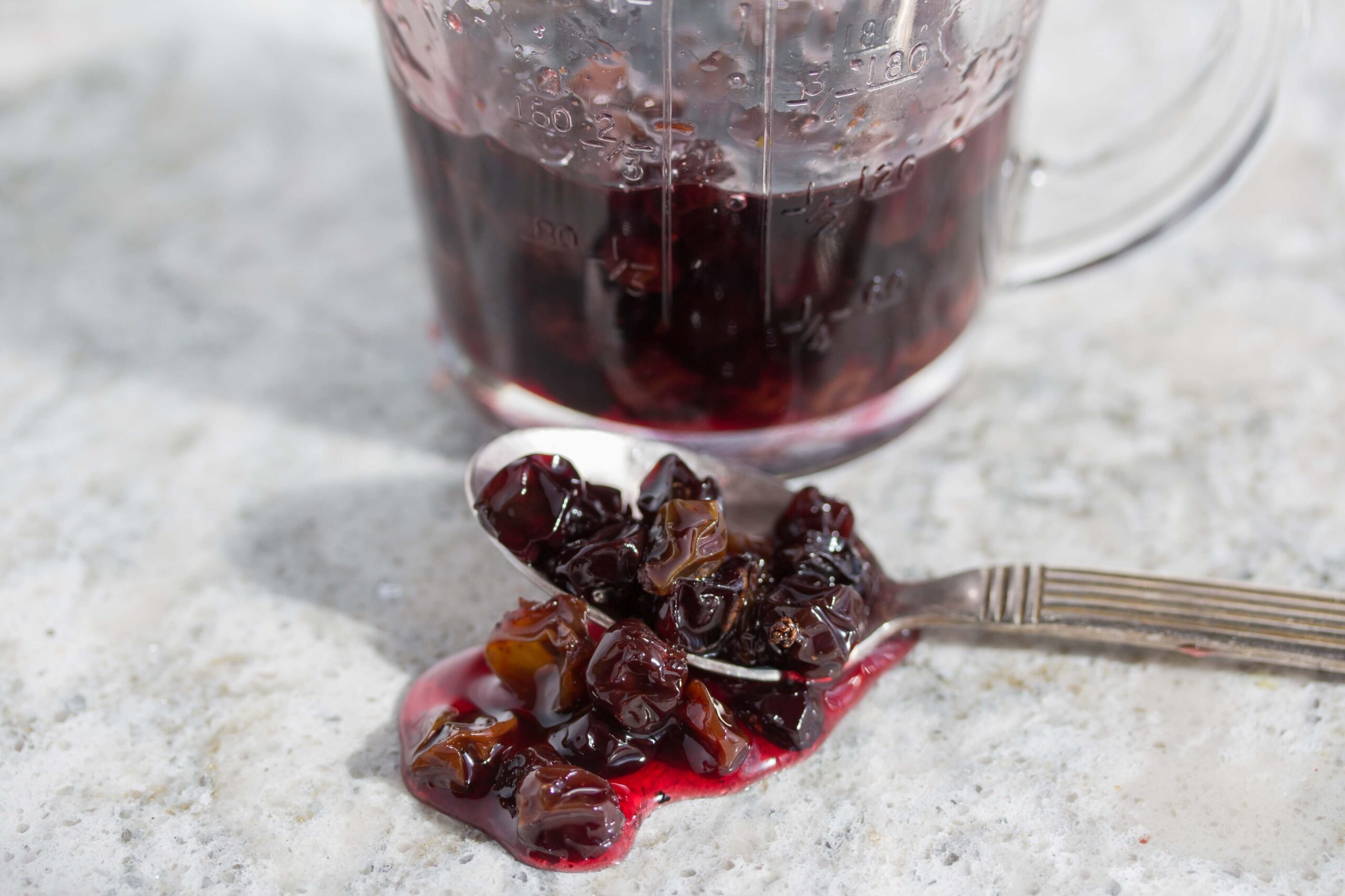  A dash of cinnamon brings a warm and cozy flavor to the raisin-wine sauce.