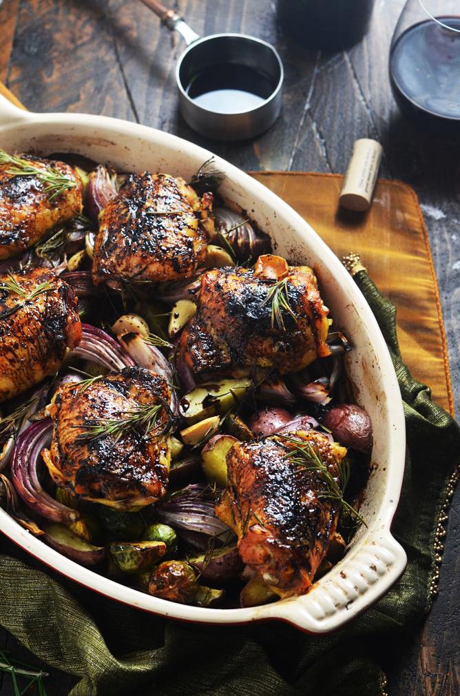  A decadent and rich dish with tender chicken thighs, all cooked in a single pan!