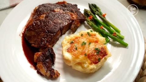  A heavenly combination of tender steak and decadent potato gratin.