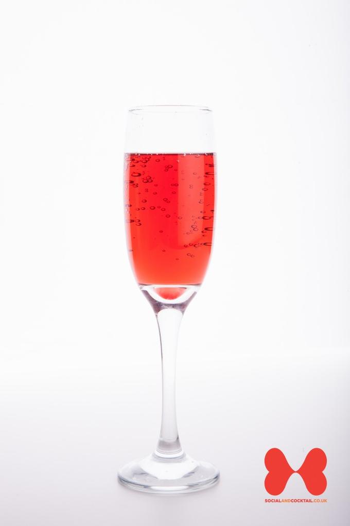  A La Vie En Rose! Sip on this gorgeous and refreshing cocktail on a warm summer evening.