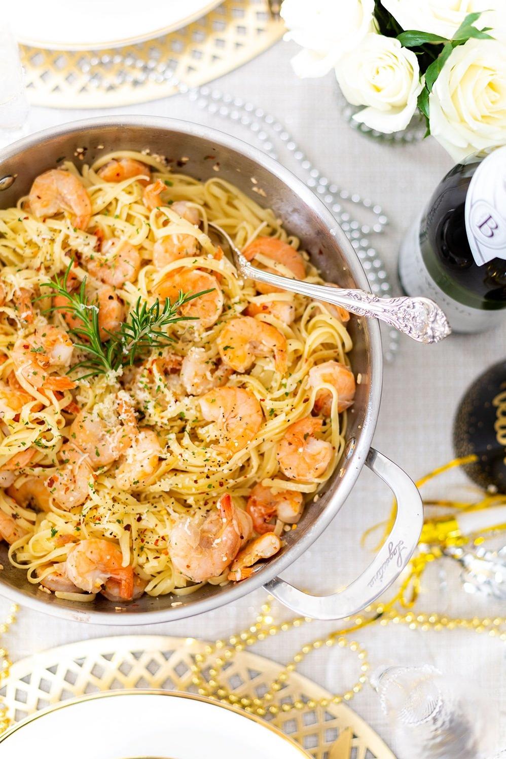  A match made in culinary heaven: juicy shrimp, pasta, and a rich champagne sauce.