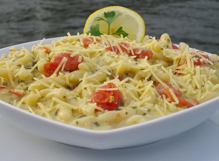  A mouthwatering bowl of crab and white wine pasta, a perfect mix of flavors!