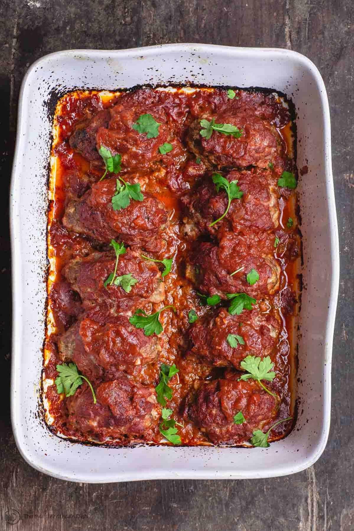  A mouthwatering dream come true: tender meatballs soaking up a rich wine sauce!