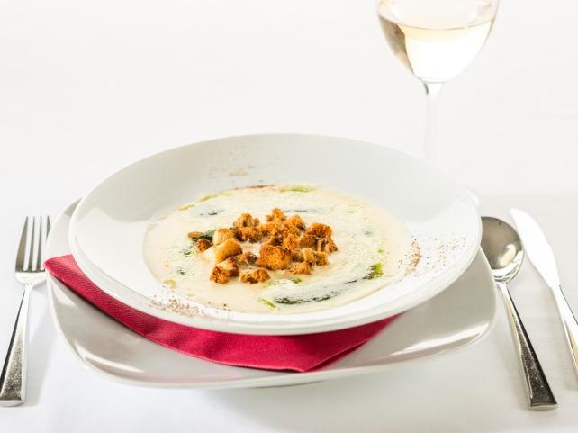  A perfect starter to warm your belly on a chilly autumn evening.