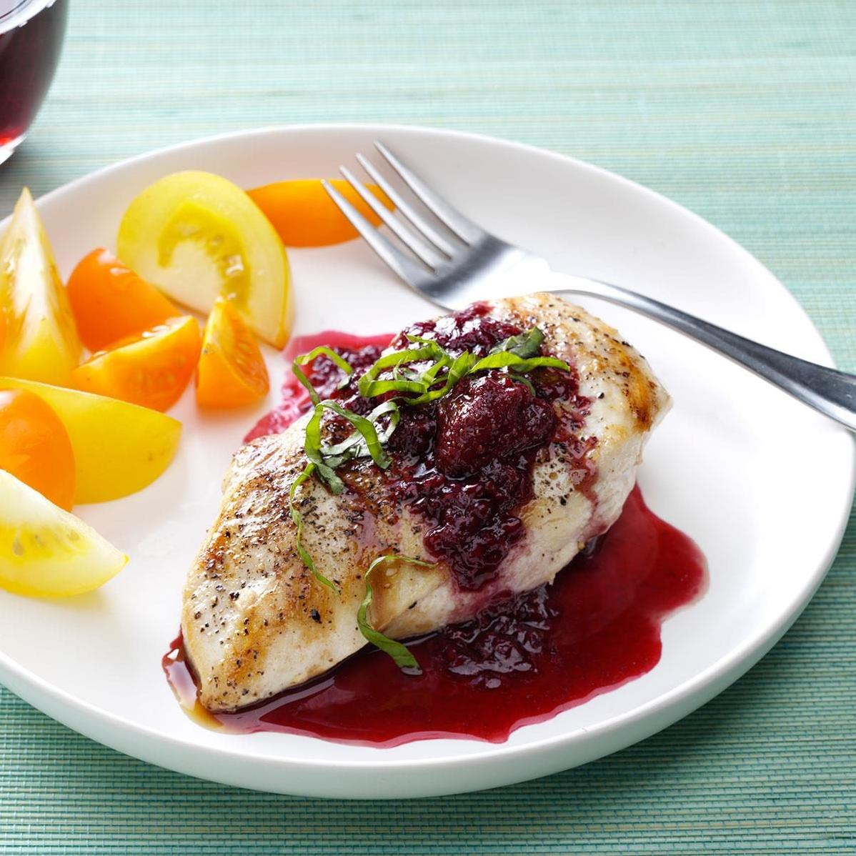  A scrumptious pairing of juicy chicken and tangy raspberries.
