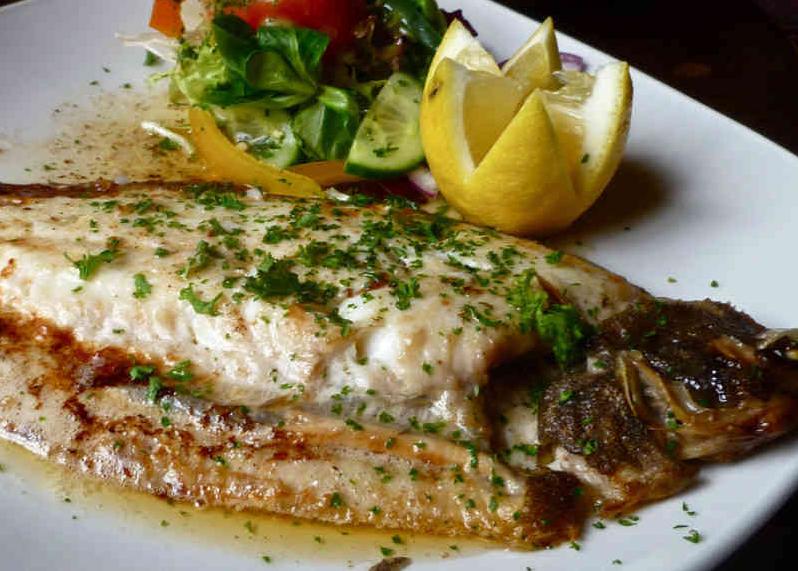  Baked Bluefish in Wine - A gourmet way to enjoy seafood and white wine pairing!