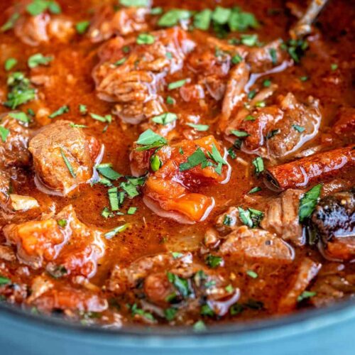 Beef in Tomato-Wine Sauce
