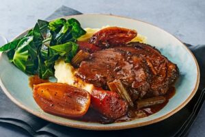 Beef With Red Wine Gravy (Slow Cooker)