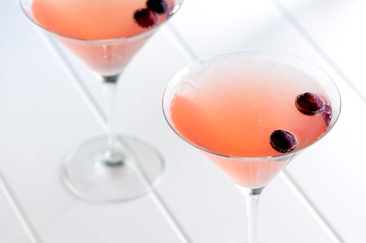  Celebrate any occasion with a bubbly Cosmopolitan Champagne Cocktail!