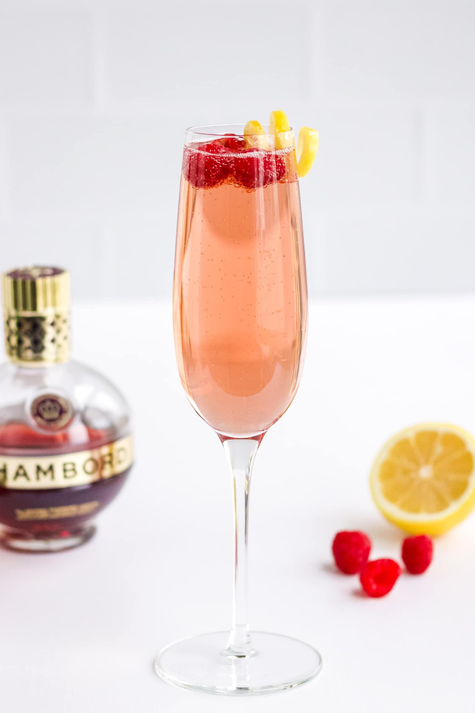 Celebrate the evening in style with these raspberry and Chambord cocktail.