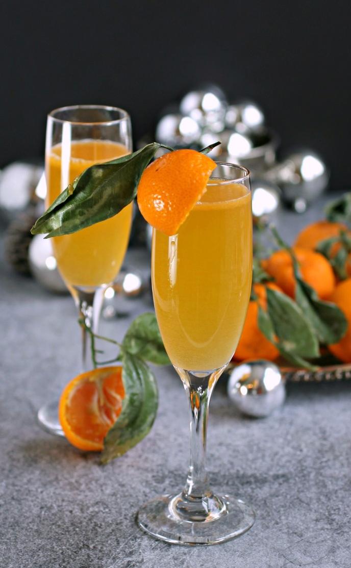  Champagne, citrus, and a dash of sweetness = perfect cocktail trifecta
