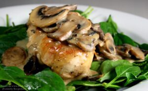 Chicken Breast With White Wine and Mushroom Cream Sauce