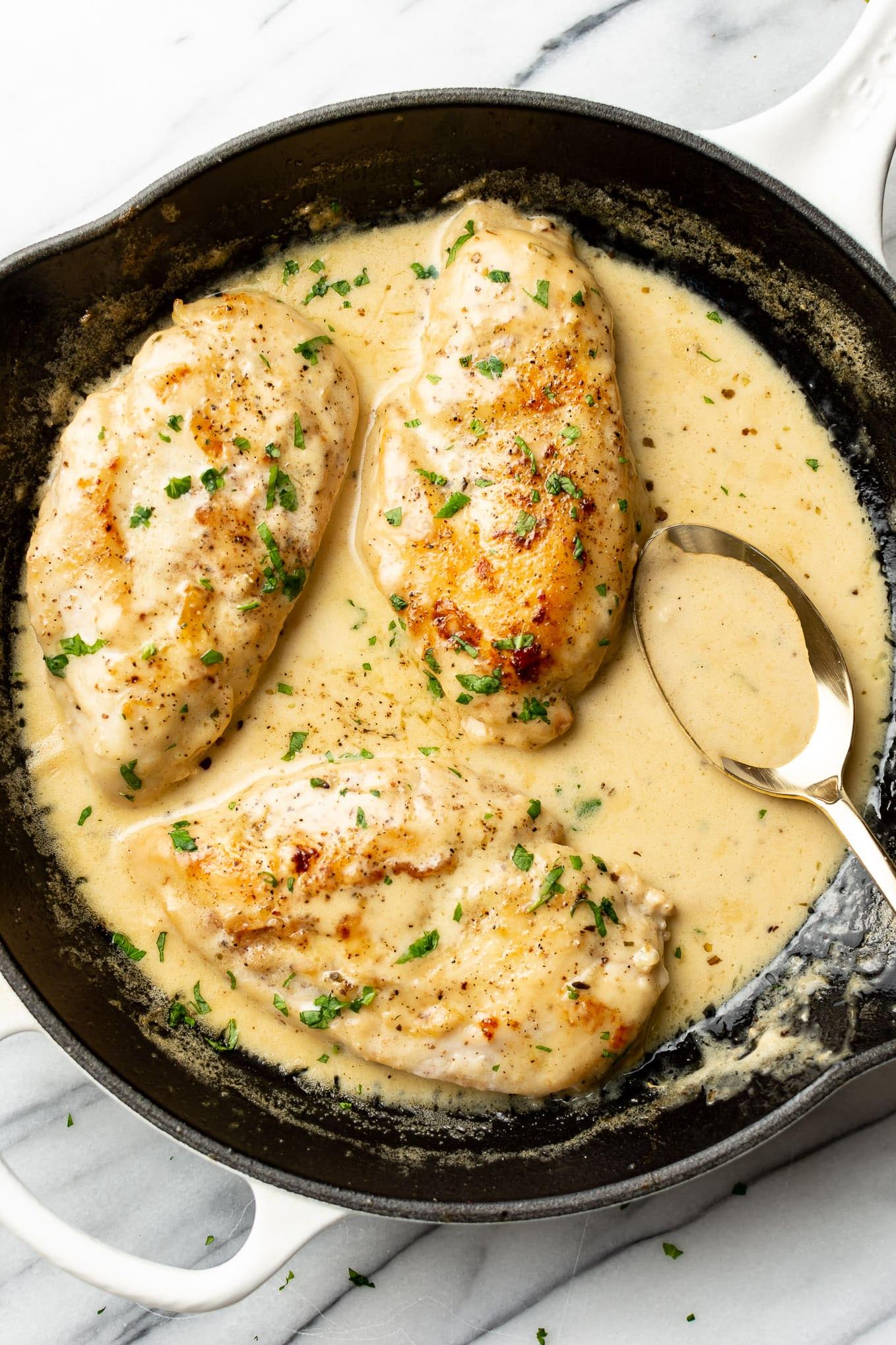 Delicious Chicken with White Wine Cream Sauce Recipe