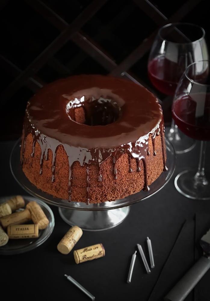  Decadence in every bite: Chocolate-wine sponge cake recipe