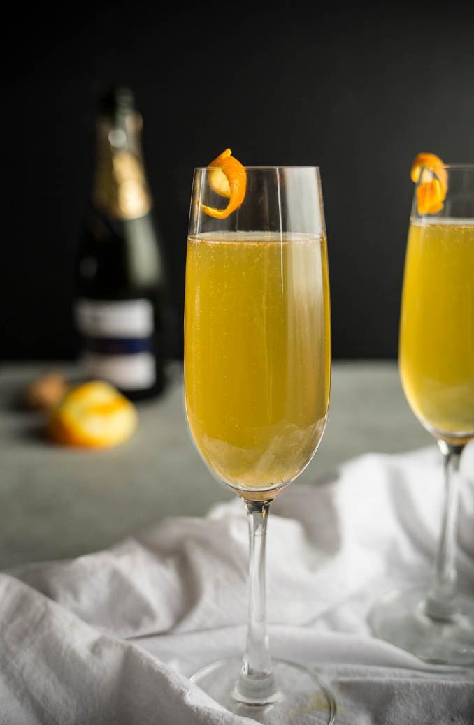 Indulge in a Sophisticated Earl Grey Champagne Spritzer