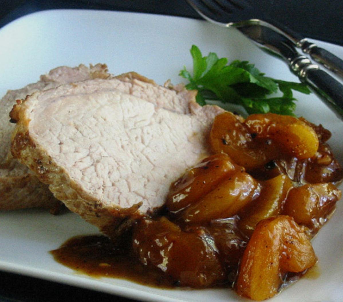  Enjoy a succulent and juicy pork tenderloin in a sweet and savory sauce complemented by apricots.
