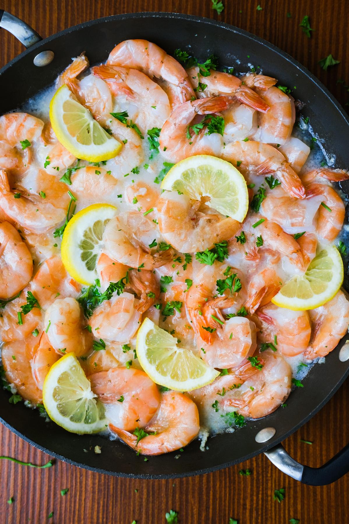  Enjoy the delicate sweetness of shrimp beautifully accentuated by the richness of the wine sauce.