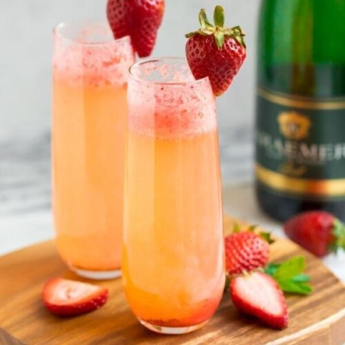 Fresh Strawberry-Champagne Drink