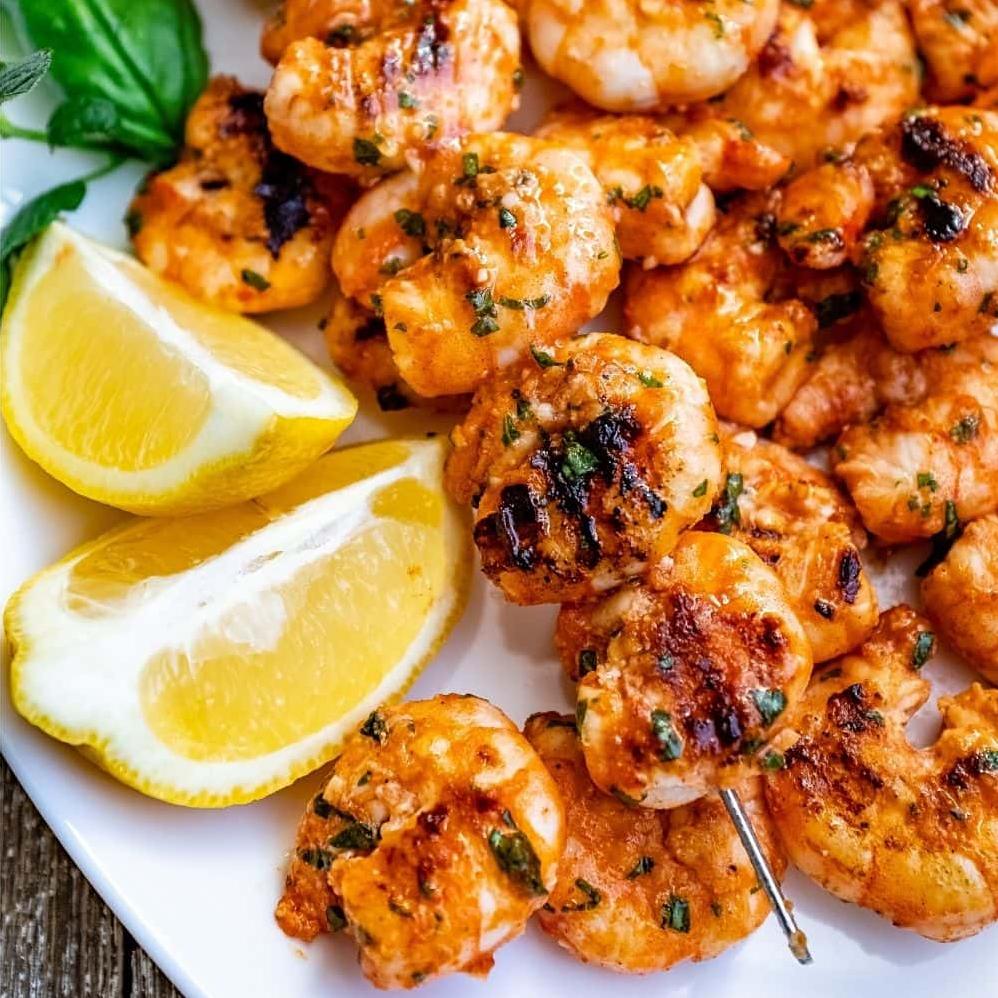  Give your grilled shrimp a flavorful twist with this simple wine marinade!