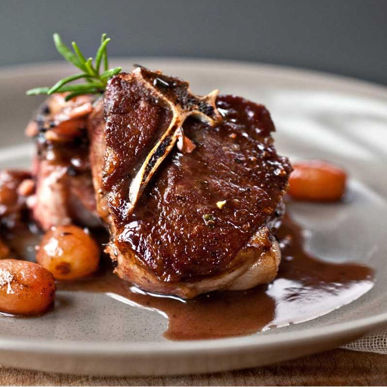  Give your taste buds an explosion of flavor with these lamb chops in red wine olive marinade