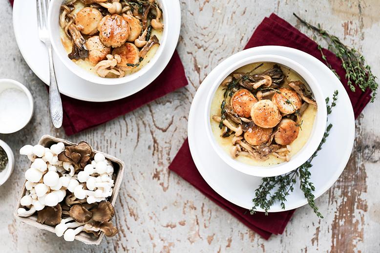  Impress guests with a fancy-looking but easy-to-make scallops and mushrooms dinner.