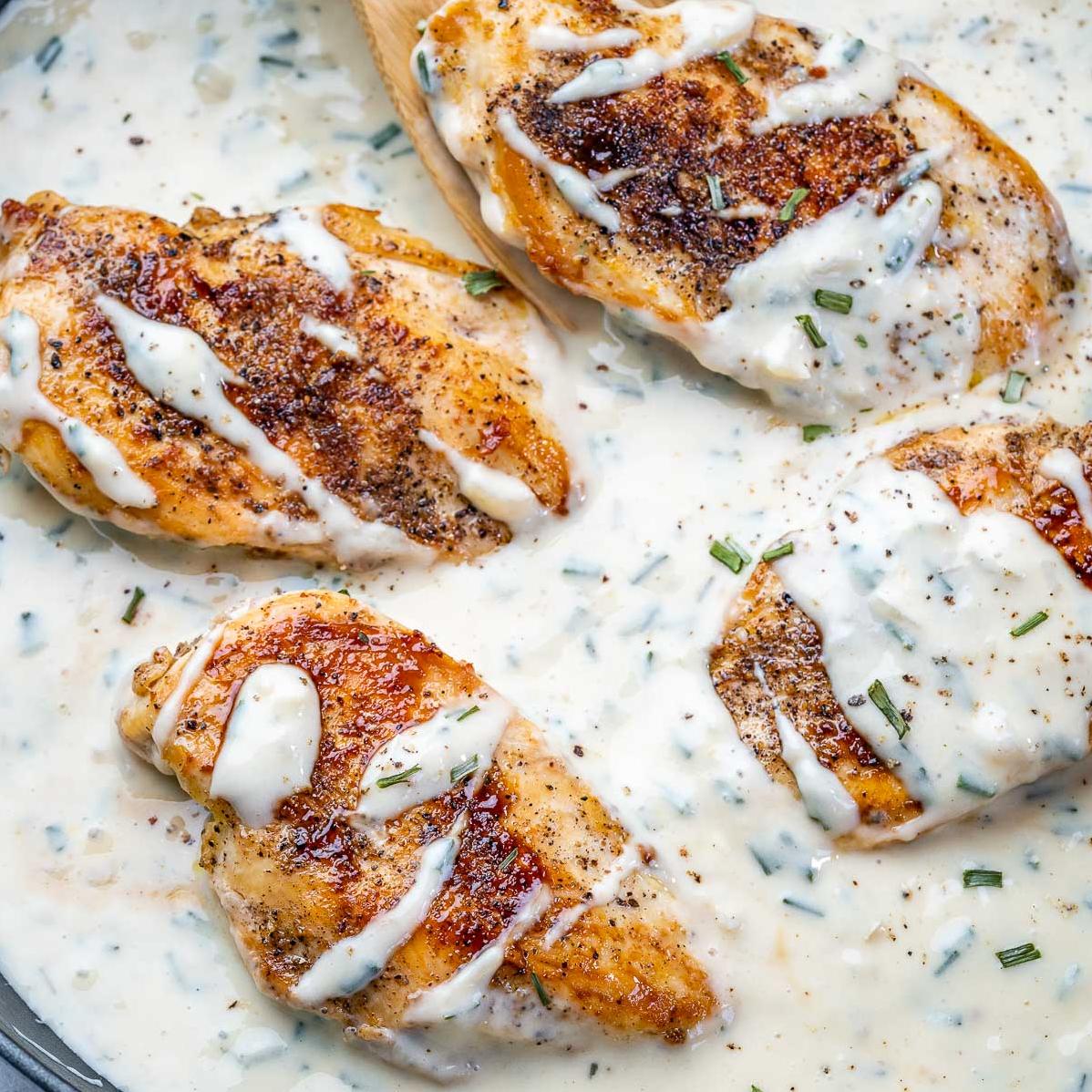  Impress your dinner guests with this restaurant-worthy chicken and white wine sauce.
