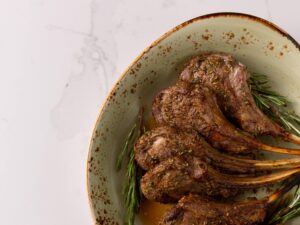 Lamb Chops in Wine Sauce (Lebanese recipe)