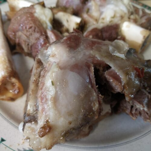 Lamb Shanks With Garlic and Port Wine - Pressure Cooker