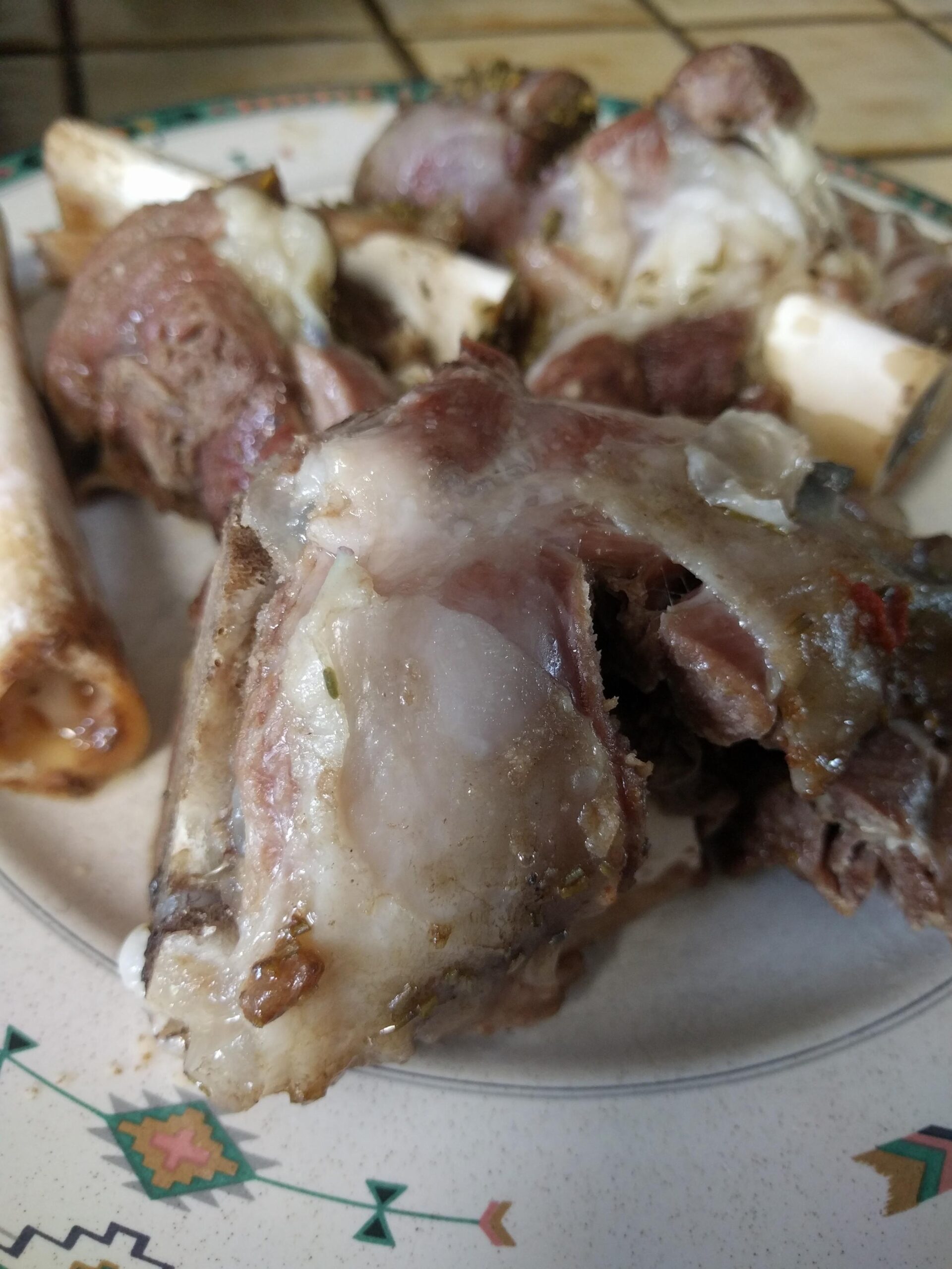 Lamb Shanks With Garlic and Port Wine - Pressure Cooker