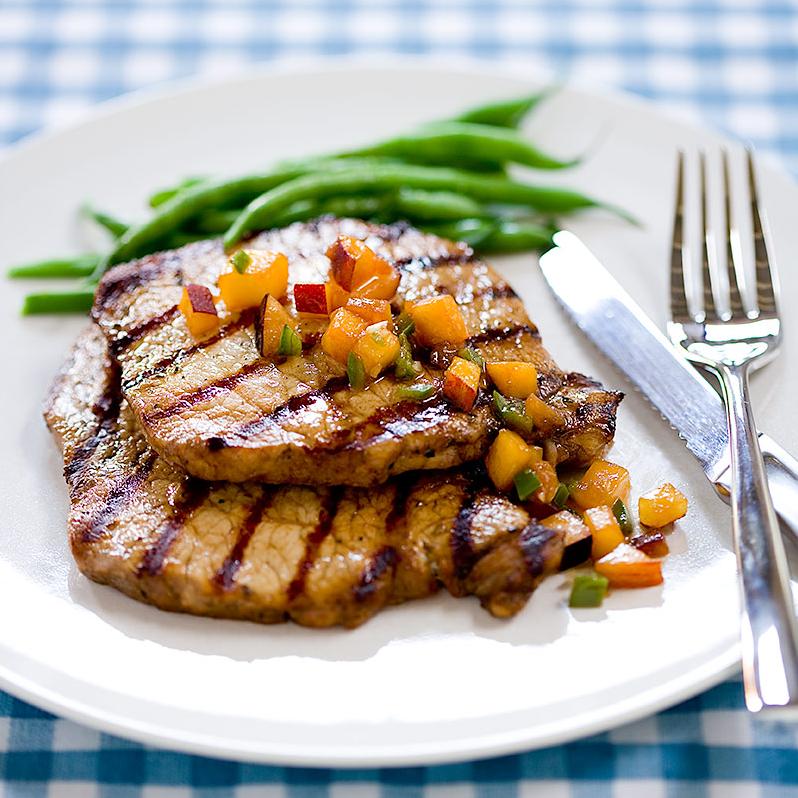  Looking for a quick and easy weeknight meal? Try these delicious pork chops.