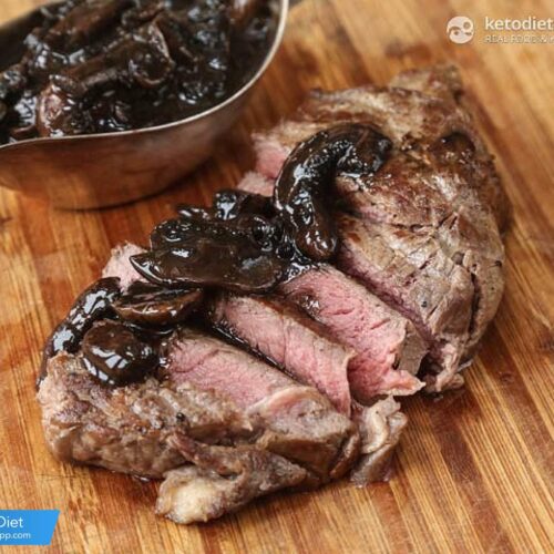Low Carb Grilled Steak With Red Wine Sauce - 0 Net Carbs