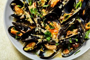 Mussels With Leeks and White Wine