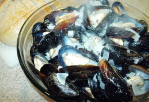 Mussels W/White Wine and Creme Fraiche