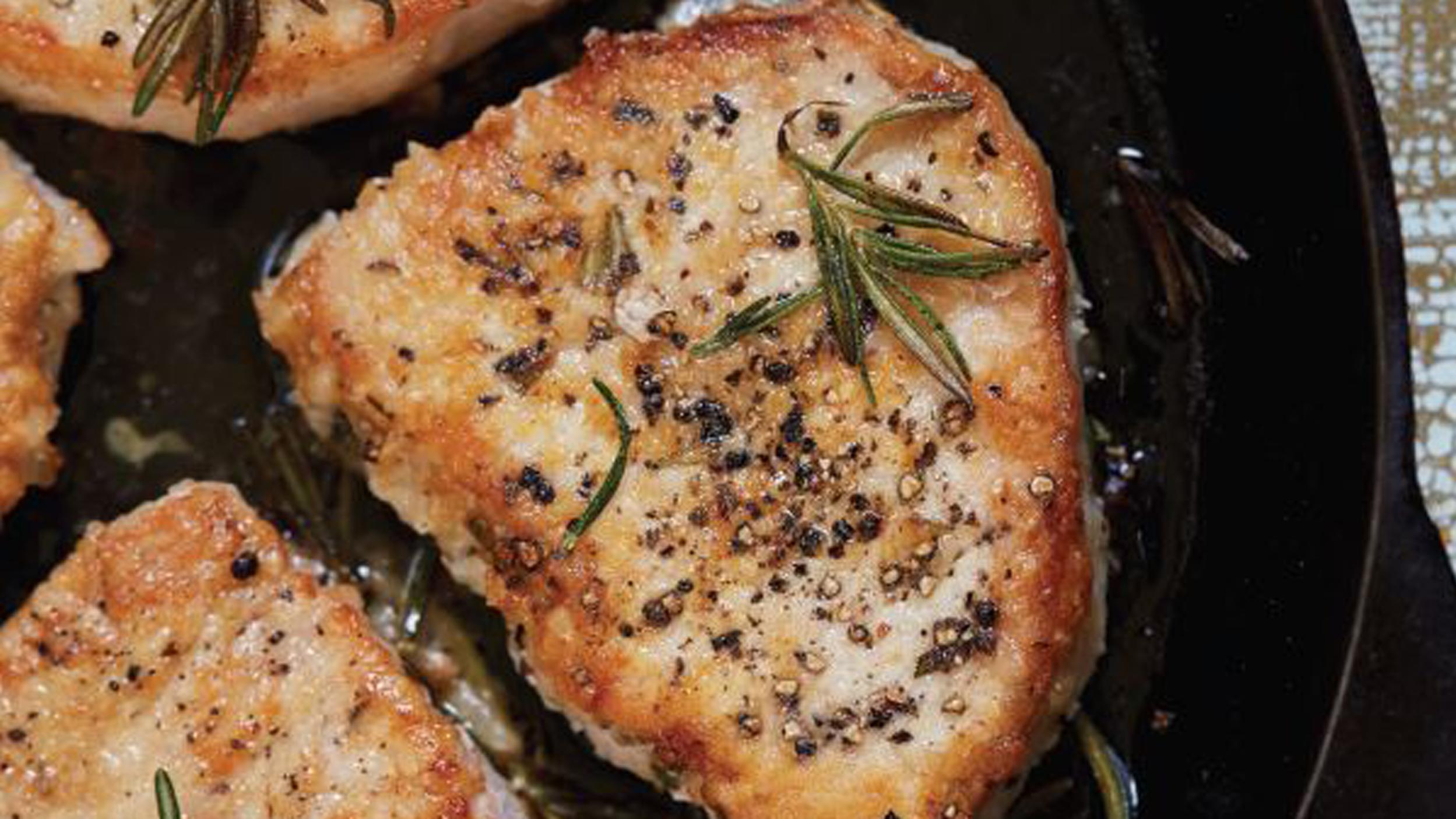  Pair these Rosemary and Red Wine Vinegar Pork Chops with your favorite side dish.