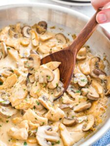 Pasta With Chicken, Mushrooms, and Garlic-Wine Sauce