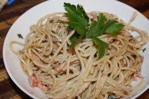 Pasta with Smoked Salmon, White Wine, Cream & Chives