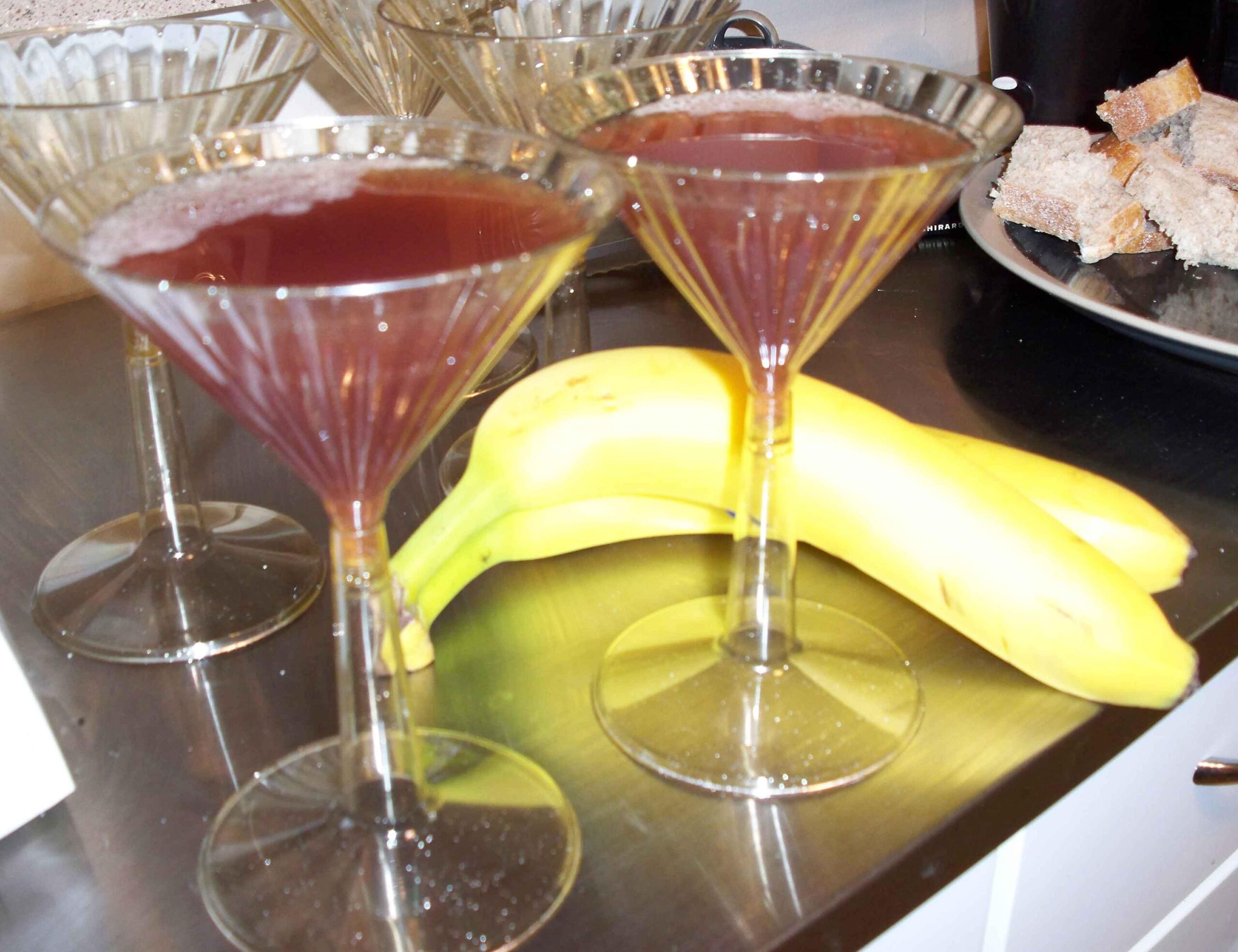 Impress Your Guests with this Mouth-Watering Cocktail Recipe