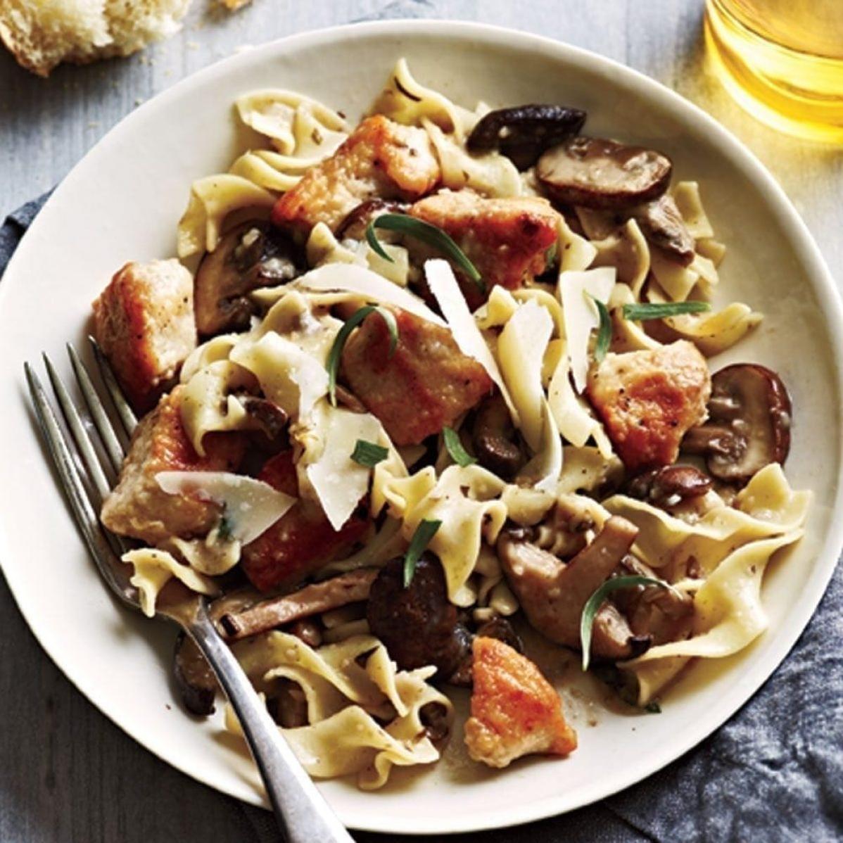  Ready to impress your guests with a delicious pasta dish?
