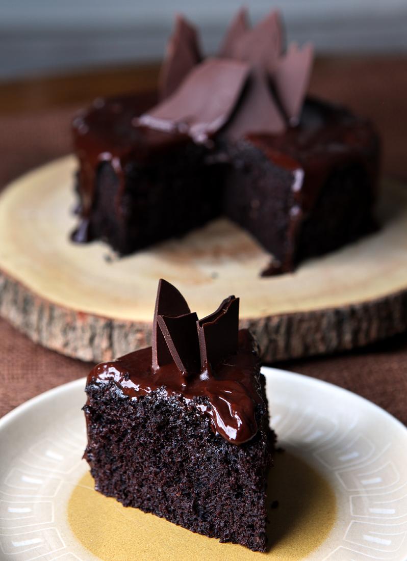 Red Wine Chocolate Cake (Low Carb)