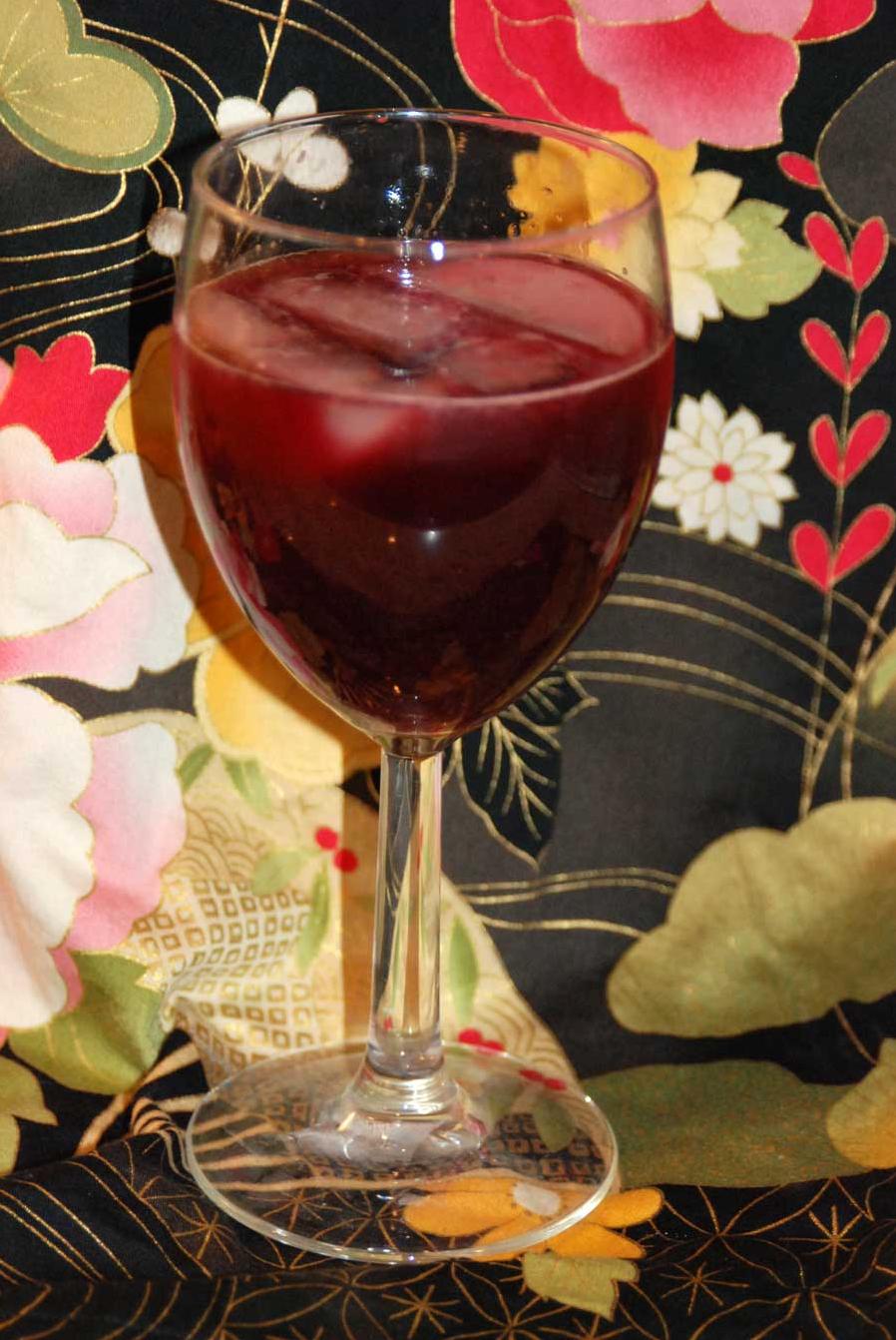 A Refreshing Red Wine Cooler Recipe Perfect for Summer Days