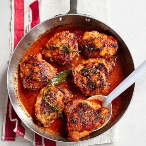  Red wine lends its robustness to infuse every piece of chicken with an earthy nuance.