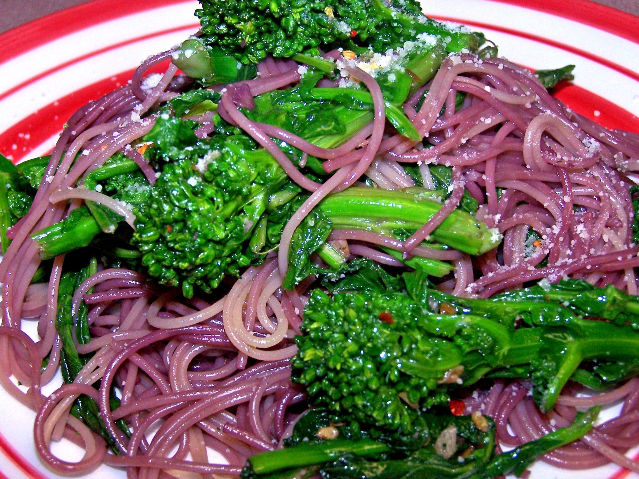 Red-Wine Spaghetti With Broccoli Rabe