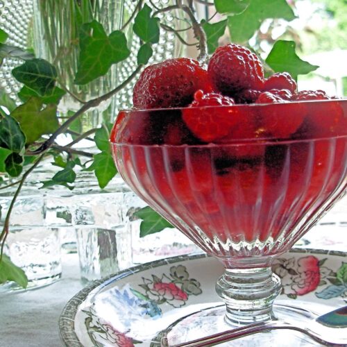 Rosy Rosé Berries: Strawberries and Raspberries in Wine