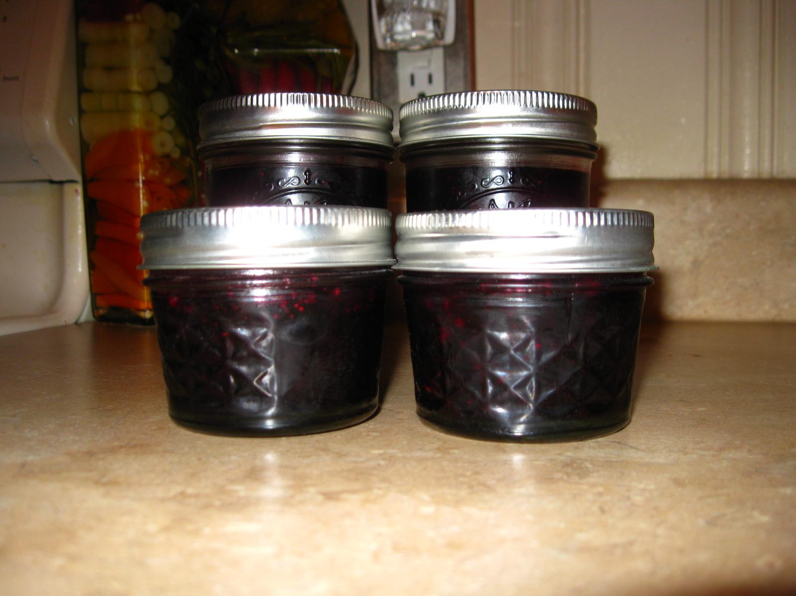  Savor the taste of summer with this luscious blueberry Chardonnay jam.