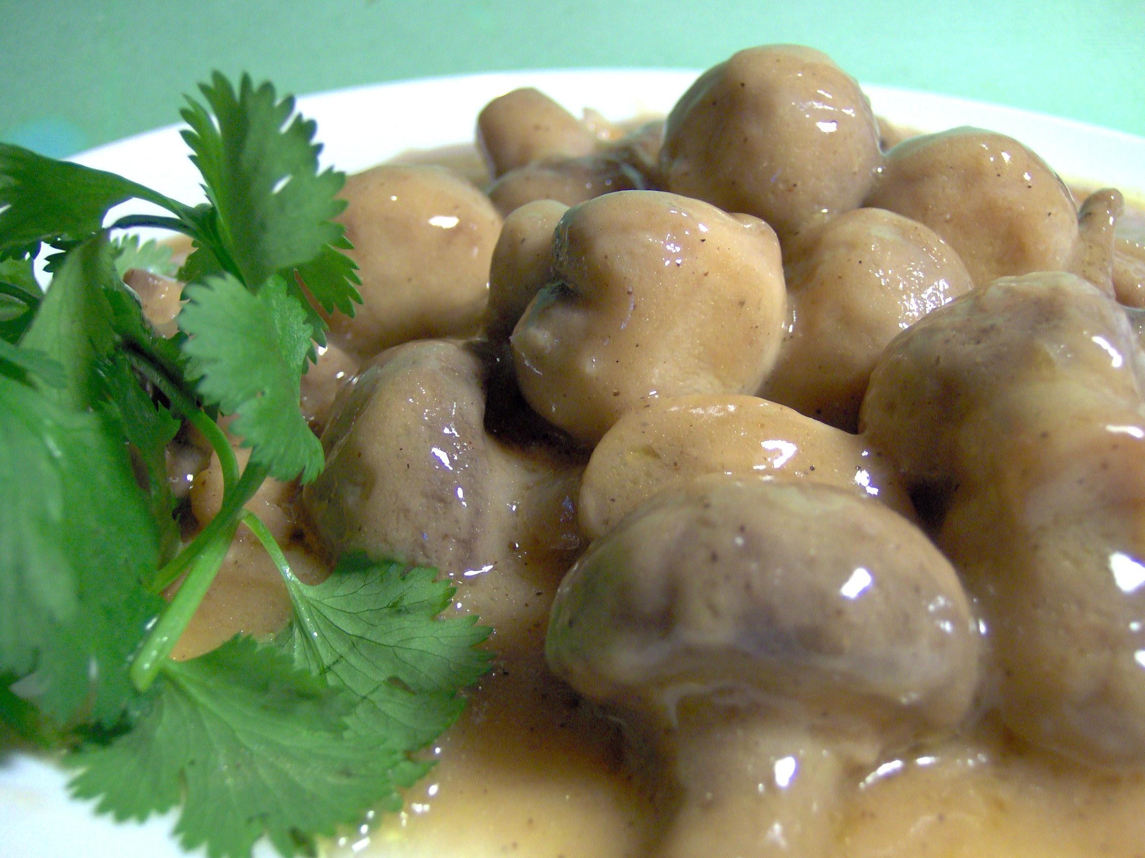  Savory mushrooms swimming in a flavorful red wine sauce