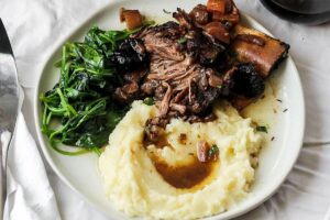 Short Ribs With Red Wine and Prune
