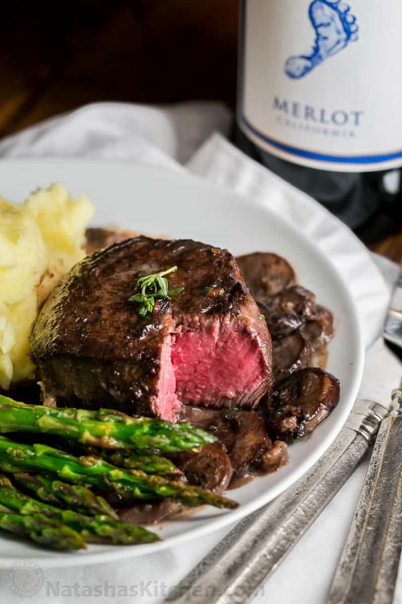  Sink your teeth into perfectly cooked, tender beef that melts in your mouth, complemented by the deep umami flavors of mushrooms and red wine.