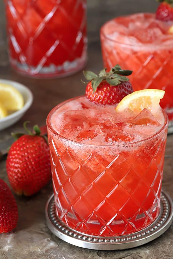  Sip on this drink while enjoying a warm summer evening with friends.