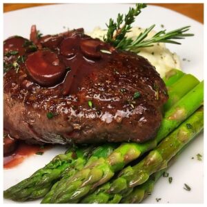 Skillet Steak With Red Wine Sauce